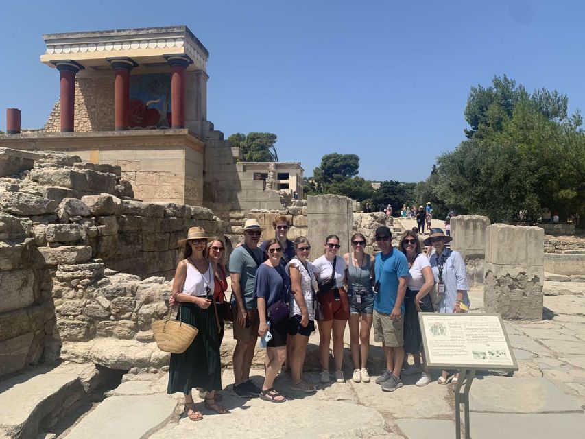 Knossos Palace Guided Walking Tour (Without Tickets) - Walking through a palace of 1,500 rooms