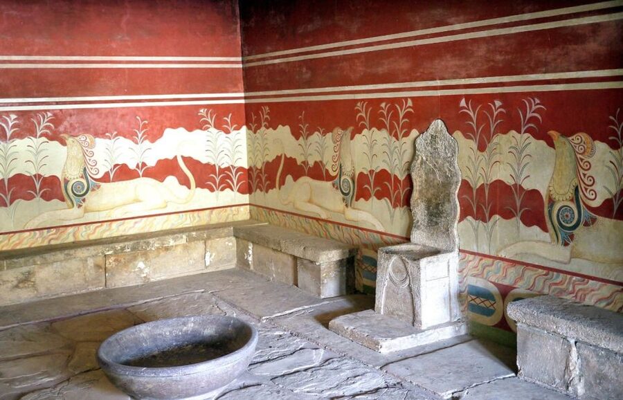 Knossos Palace & Heraklion Full-Day Tour from Rethymno Areas - Entering the Palace of Knossos