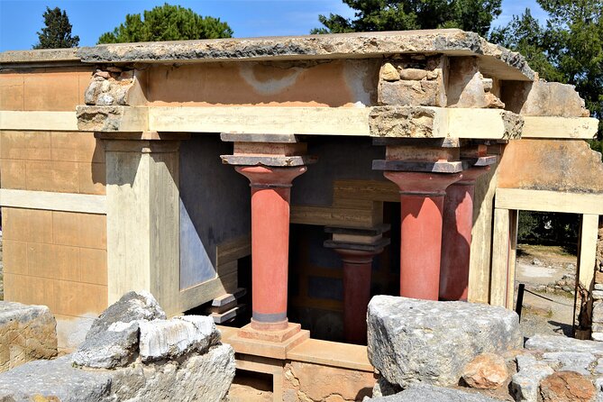 Knossos Palace, Museum & Rethymno city Private Tour from Chania - Lunch, drinks, and the practical comforts
