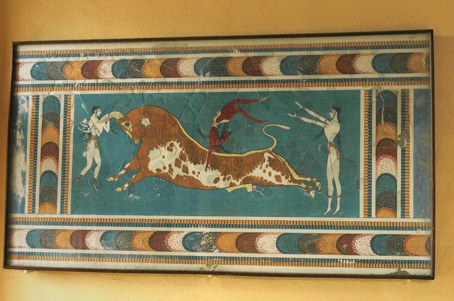 Knossos Palace Skip-the-Line Ticket & Private Guided Tour - Following the palace plan from storerooms to ceremonial rooms