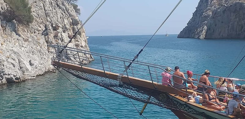 Kos: 3-Island Cruise with Greek BBQ Lunch and Swimming - Kalymnos for one hour of local color