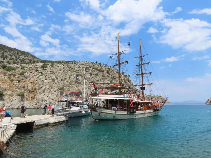 Kos: 3-Island Cruise with Lunch and Hotel Transfer - The wooden yacht and life at sea