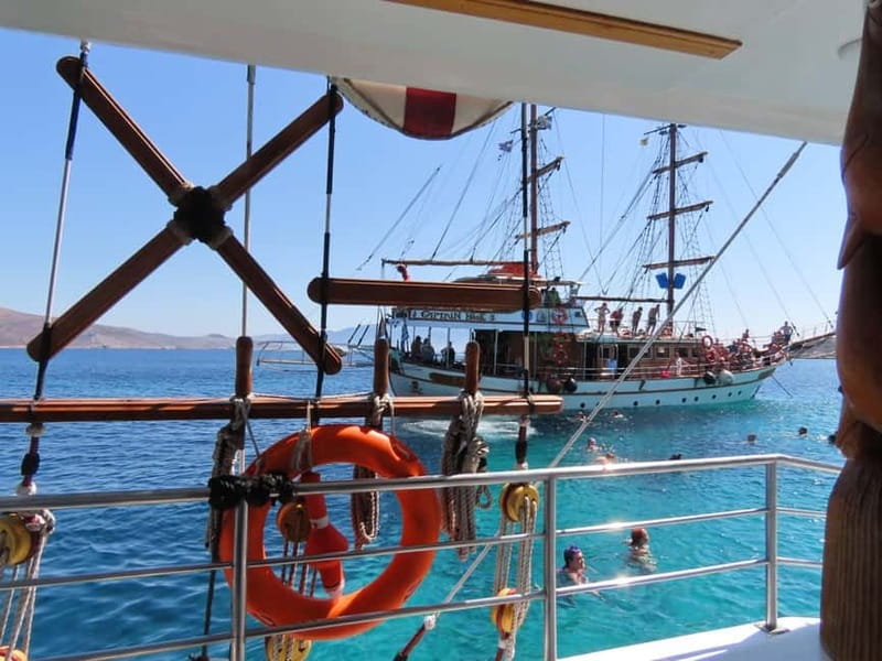 Kos : 3-Island Wooden Ship Cruise w/ Lunch on Captain Hook - Comfort, crowds, and what to bring