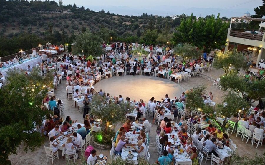 Kos: Tavern Dinner Experience with Greek Dancing and Wine - Live music, costumes, and the folk-dance lesson