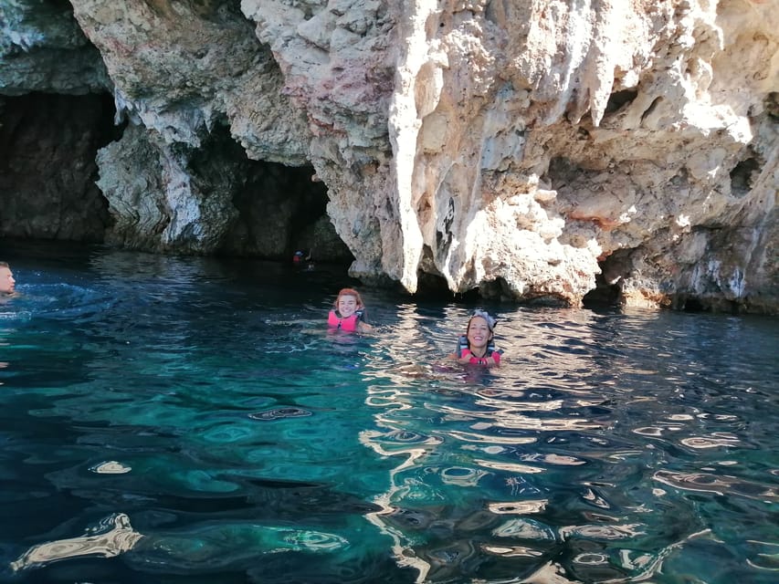 Lefkada: Blue Cave Kayak Tour with a Taste of Greece - Quick reasons to book