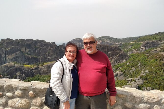Meteora All Day Tour From Athens - Kastraki lunch and a slower village stop