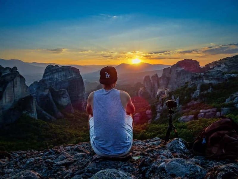 Meteora: Majestic Sunset Tour & Monasteries with Local Guide - Why this sunset tour works so well