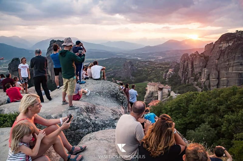 Meteora: Majestic Sunset Tour & Monasteries with Local Guide - The sunset viewpoint