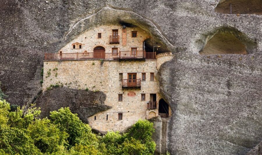 Meteora: Sunset Hike to Secret Caves - Starting in Kalabaka or Kastraki