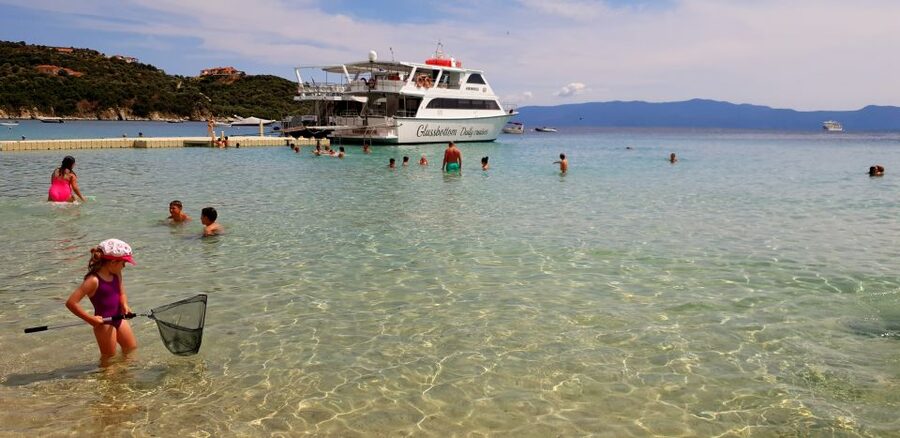 Mount Athos Glassbottom Cruise with Ammouliani Island visit - Six monasteries viewed from Mount Athos Bay