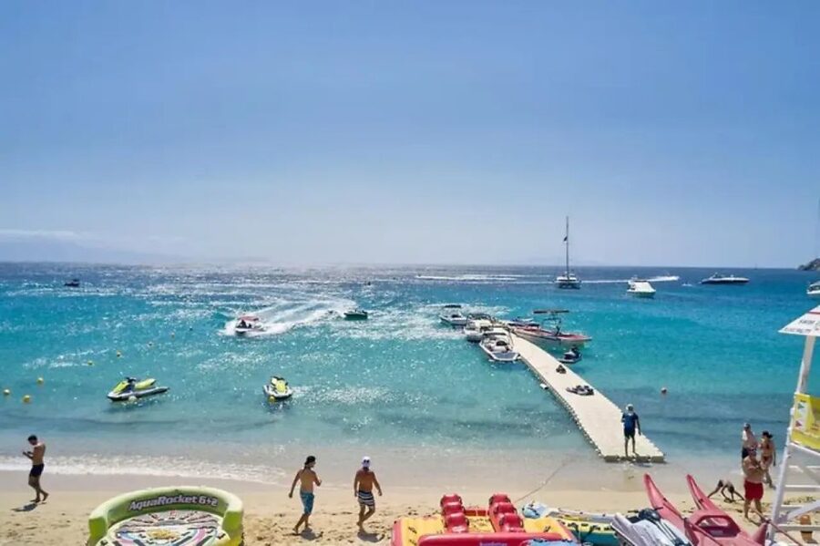 Mykonos: Beach Escape and Free Time in Mykonos Town - Three hours at Elia Beach