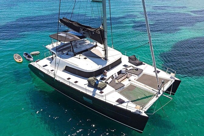 Mykonos Catamaran Premium Day-Sunset Tours 8-flavor Meal & Drinks - Why this five-hour Mykonos sailing trip works