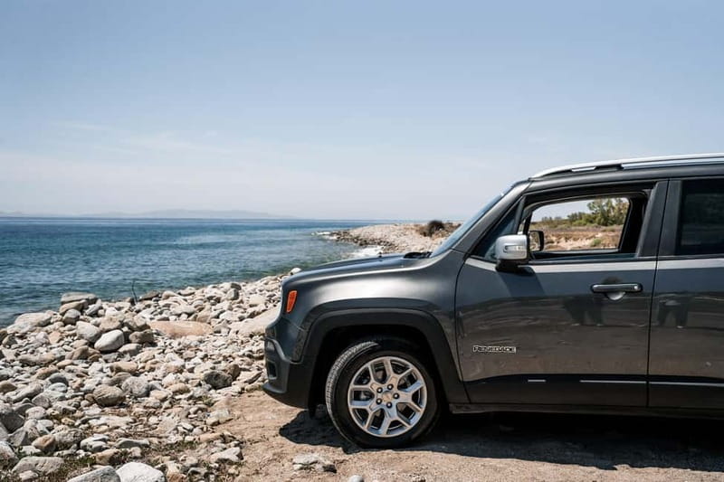Mykonos: Private Island Tour with local guide -Jeep Renegade - From Agios Ioannis to Faros Lighthouse