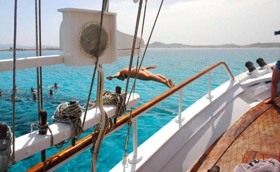 Mykonos: Sunset Party Boat Cruise with 1 Drink - Swimming at Agios Stefanos