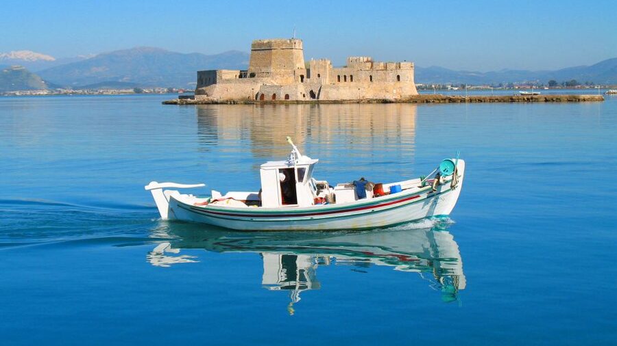 Nafplio: City Walking Tour - Walking uphill to Akronafplia Fortress