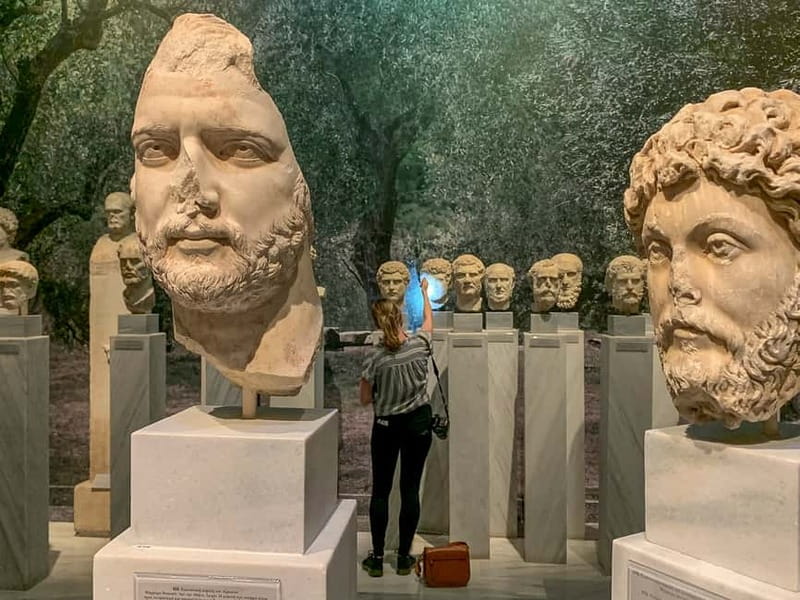 National Archeological Museum Private Tour with Admission - Sculpture, mythology, and the human figure