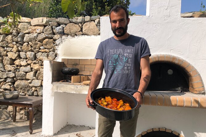 Naxos Perivoli Farm Experience & Wood-fire Cooking Class - Group Size and the Family Welcome