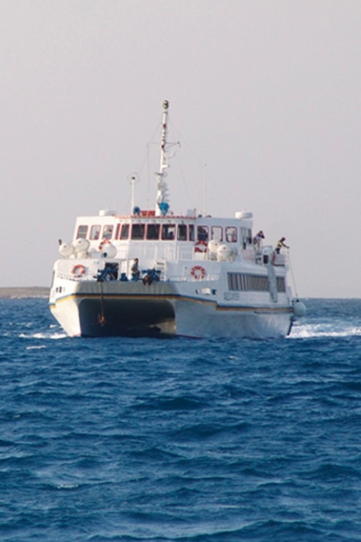 Naxos: Santorini Day Trip by Boat with Guided Tour - Seeing Santorini by Guided Bus