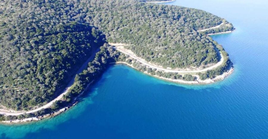 Nydri: Full-Day Sailing Cruise with Swim Stops & Meal - Leaving Nydri with coffee and island views