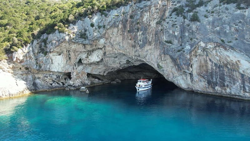 Nydri: Island Hopping Boat Cruise with Beach BBQ Lunch - Starting at Nydri Harbor aboard the IONIAN STAR