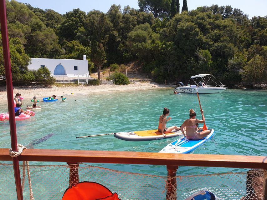 Nydri: Island-hopping Boat Cruise with Lunch and Drinks - Swimming at Giovanni’s Cave