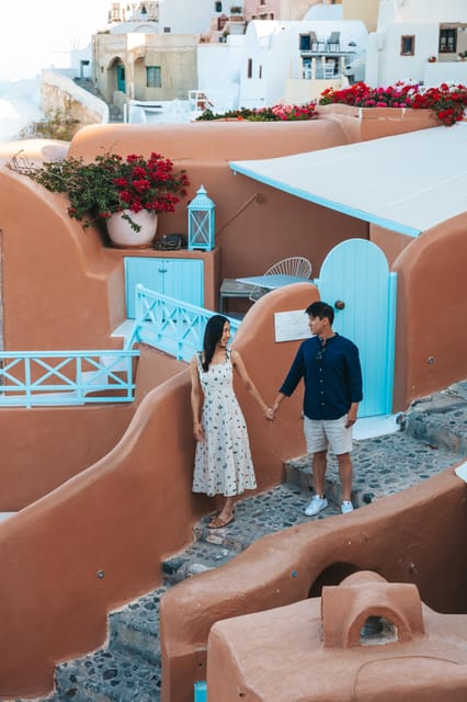 Oia: Couple photoshoot with 30 edited Photos - Booking details that matter