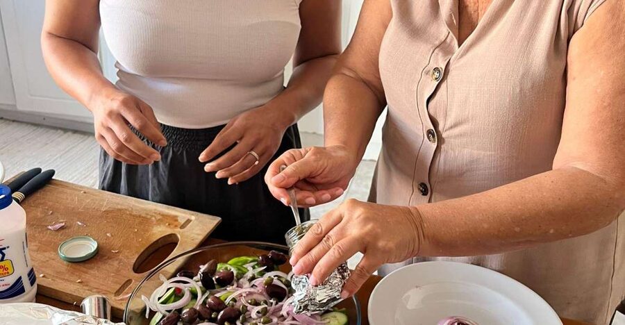 Oia: Greek Cooking Class and Lunch with a Local Grandmother - Key points to know before booking