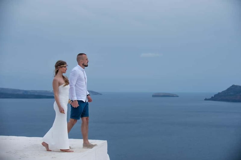 Oía: Santorini Professional Photoshoot with Edited Photos - Finding quieter viewpoints beyond the main path