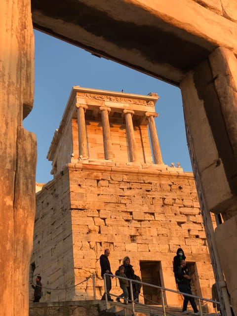 Parthenon & Acropolis Guided Tour in Spanish -Option Tickets - Propylaea: the gateway to the summit