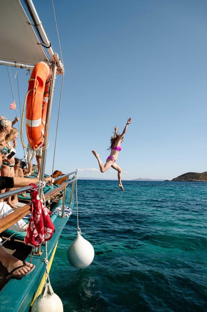 Porto Rafti: Athens Cruise Tour with Mediterranean BBQ - What the crew adds to the day
