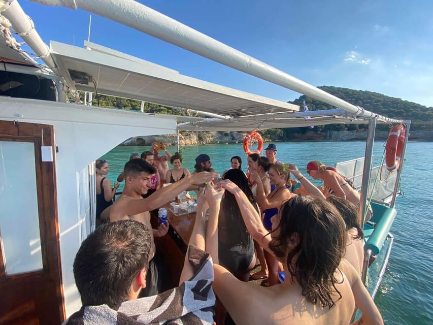 Porto Rafti: Athens East Attica Hidden Gems Cruise - Greek snacks, fruit, and the drinks included