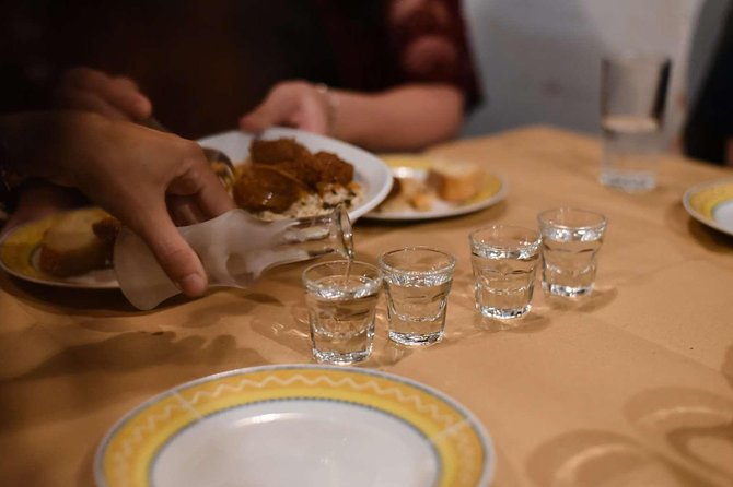 Private Athens By Night Food Tour & Wine Tasting of 5 Varieties - Five Greek wines in the Syntagma district