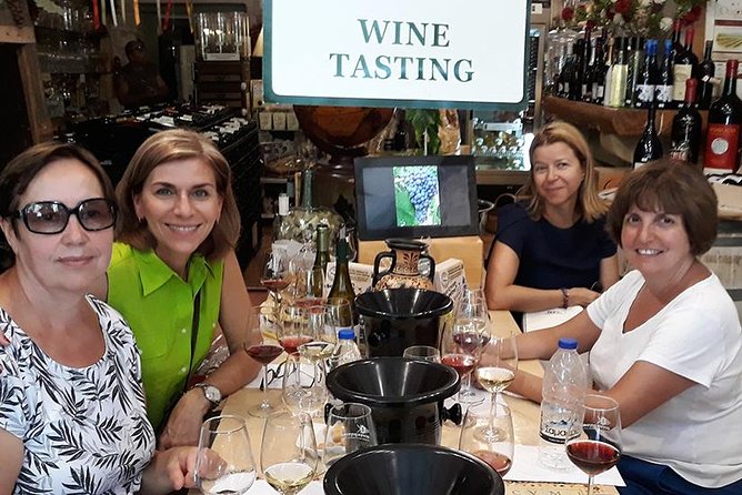 PRIVATE Walking Tour with Lunch and Wine Tasting by a Sommelier - A Cretan lunch that is bigger than expected