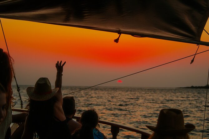 Queen Bee Sunset Cruise with Swim Stops and Dinner - Wine, Water, and the Drink Details