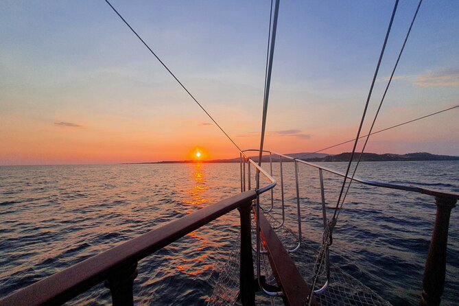 Queen Bee Sunset Cruise with Swim Stops and Dinner - The Family Crew Sets the Tone