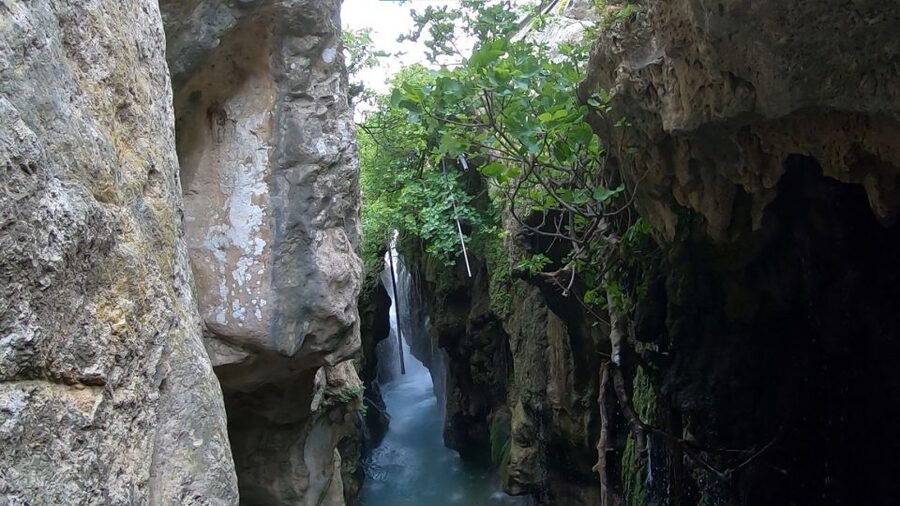 Rethymno: Canyoning Tour in the Kourtaliotiko Gorge - What to bring and how to dress