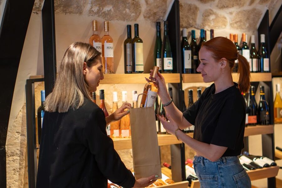 Rethymno: Cretan Wine Tasting Guided Tour with Local Food - A relaxed cellar rather than a formal wine lecture