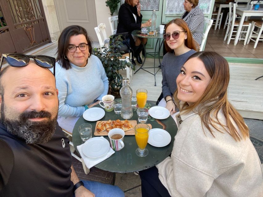 Rethymno: Old Town Walking Tour with Meal - A Full Cretan Meal Under Lemon Trees