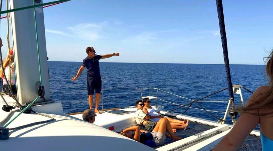 Rethymno: Sunset Catamaran Cruise - Sushi & Open Bar - Sushi, Cretan snacks, and the open bar