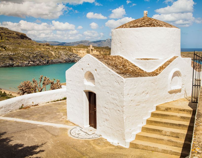Rhodes: Acropolis of Lindos Entry Ticket with Audio Guide - Arriving above the town of Lindos