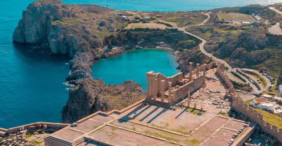 Rhodes: Lindos Bus Tour with Free Time to Explore - Arriving above Lindos