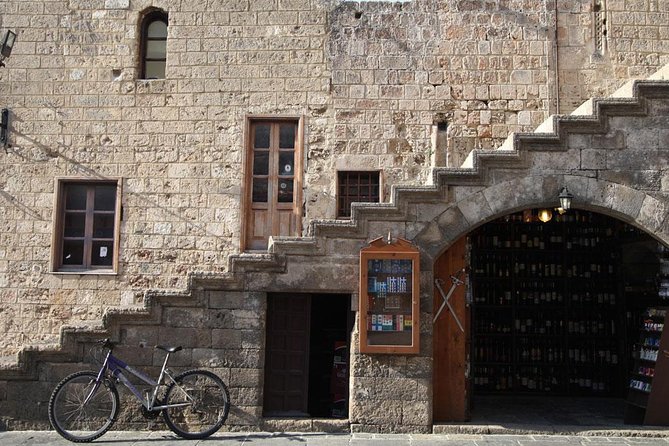 Rhodes Old Town Walking Tour (Small Group) - The Colossus area and the harbor connection