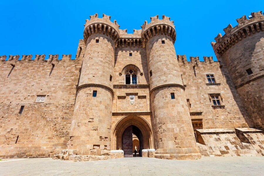 Rhodes: Palace of the Grand Master E-Ticket & Audio Tour - The chapel and the palace’s medieval character