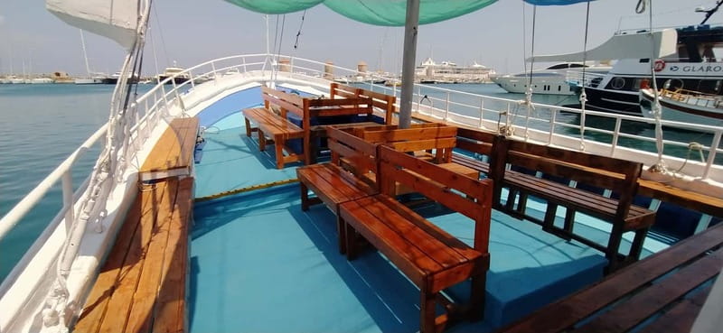 Rhodes: Pleasure Cruise for Swimming and Snorkeling - Kallithea Bay brings the first clear-water stop