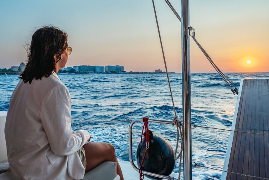 Rhodes: Sunset Catamaran Cruise with Dinner Buffet & Drinks - Unlimited drinks and a relaxed deck atmosphere