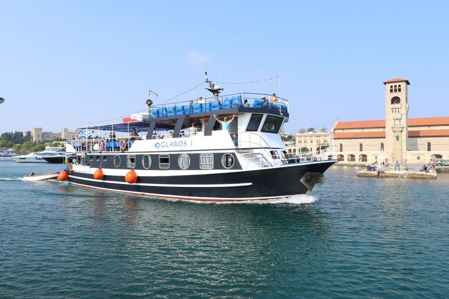 Rhodes Town: Scenic Cruise to Lindos with Swim Stops - Starting at Mandraki Port