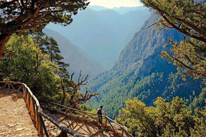 Samaria Gorge Hike - Xyloskalo: breakfast, supplies, and one last toilet stop