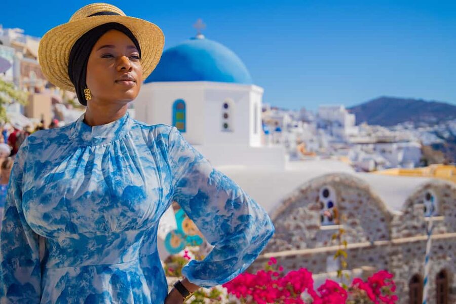 Santorini: 40-Minute Oia Photoshoot - Coffee and water at Foodini