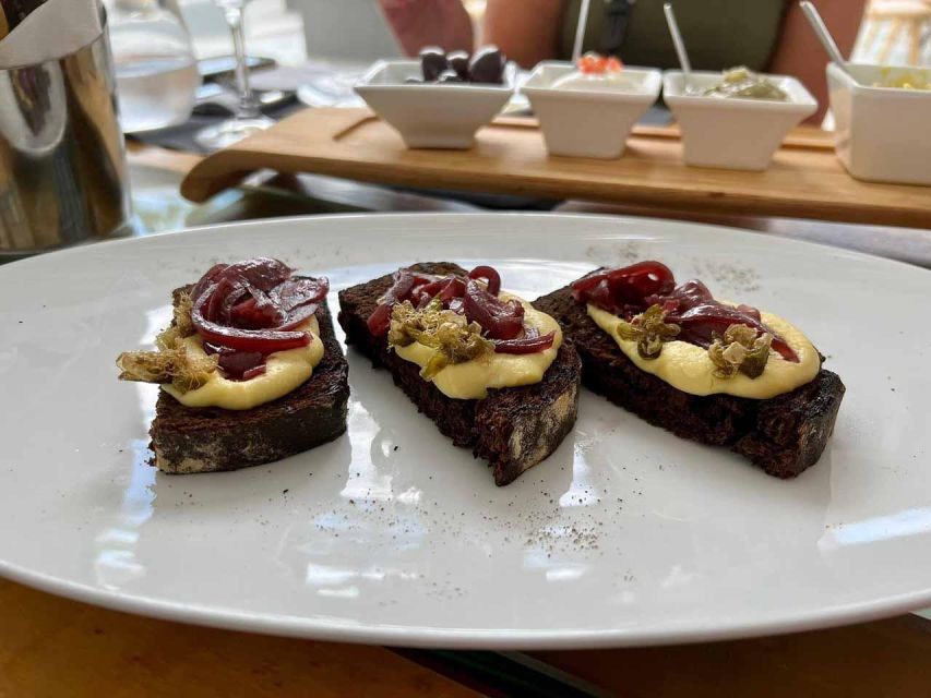 Santorini: 5-Hour Private Wine Tour - Three wineries, one very useful Santorini lesson