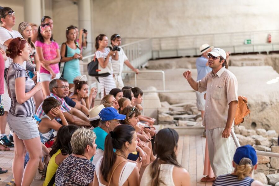 Santorini: Akrotiri Prehistoric City Guided Walking Tour - Why Akrotiri is Santorini’s essential ancient site